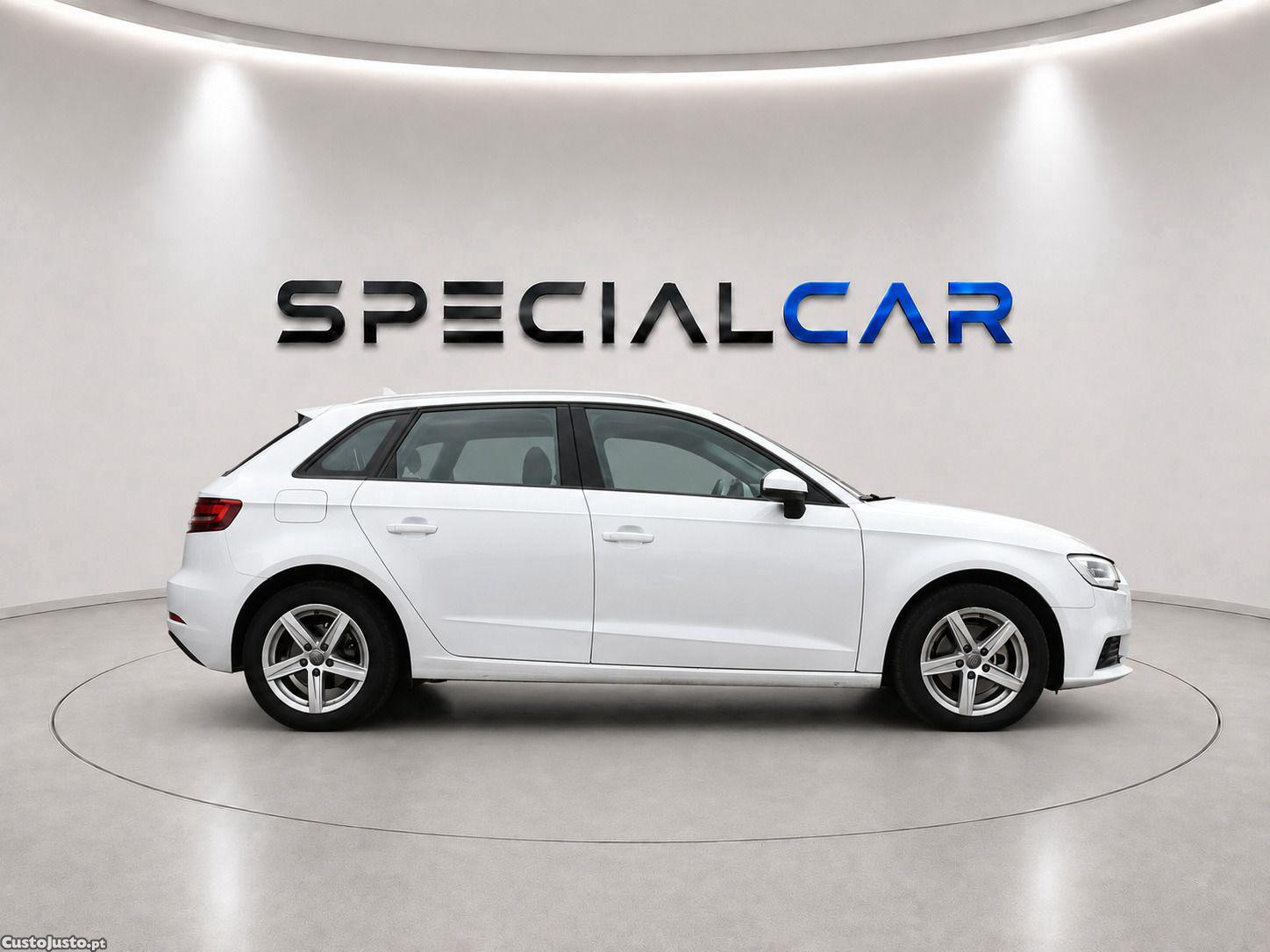 Audi A3 Sportback 30 TFSI Sport - 19 foto 4