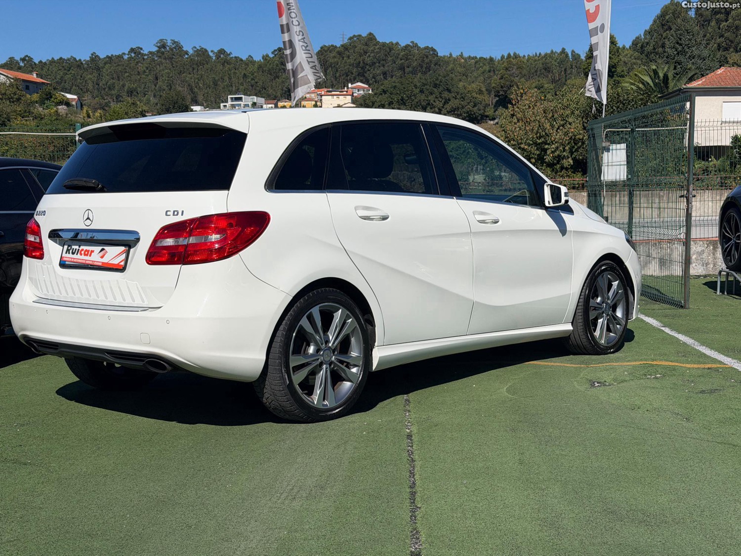 Mercedes-Benz B 220 Urban - 13 foto 4