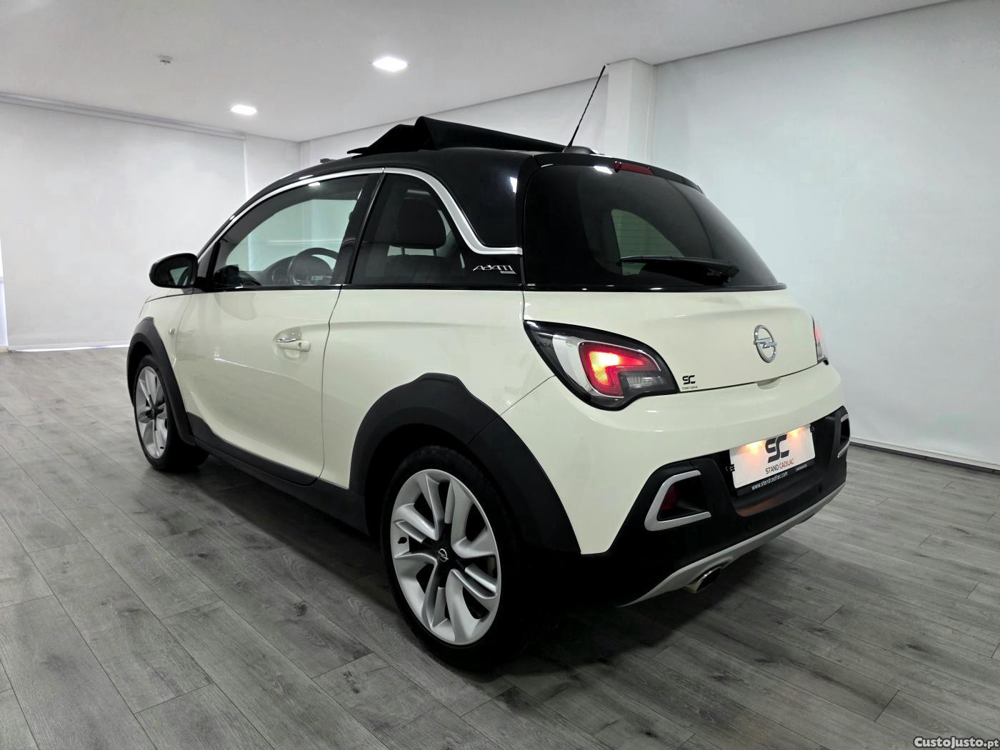 Opel Adam 1.0 T Rocks Cabrio — photo 4