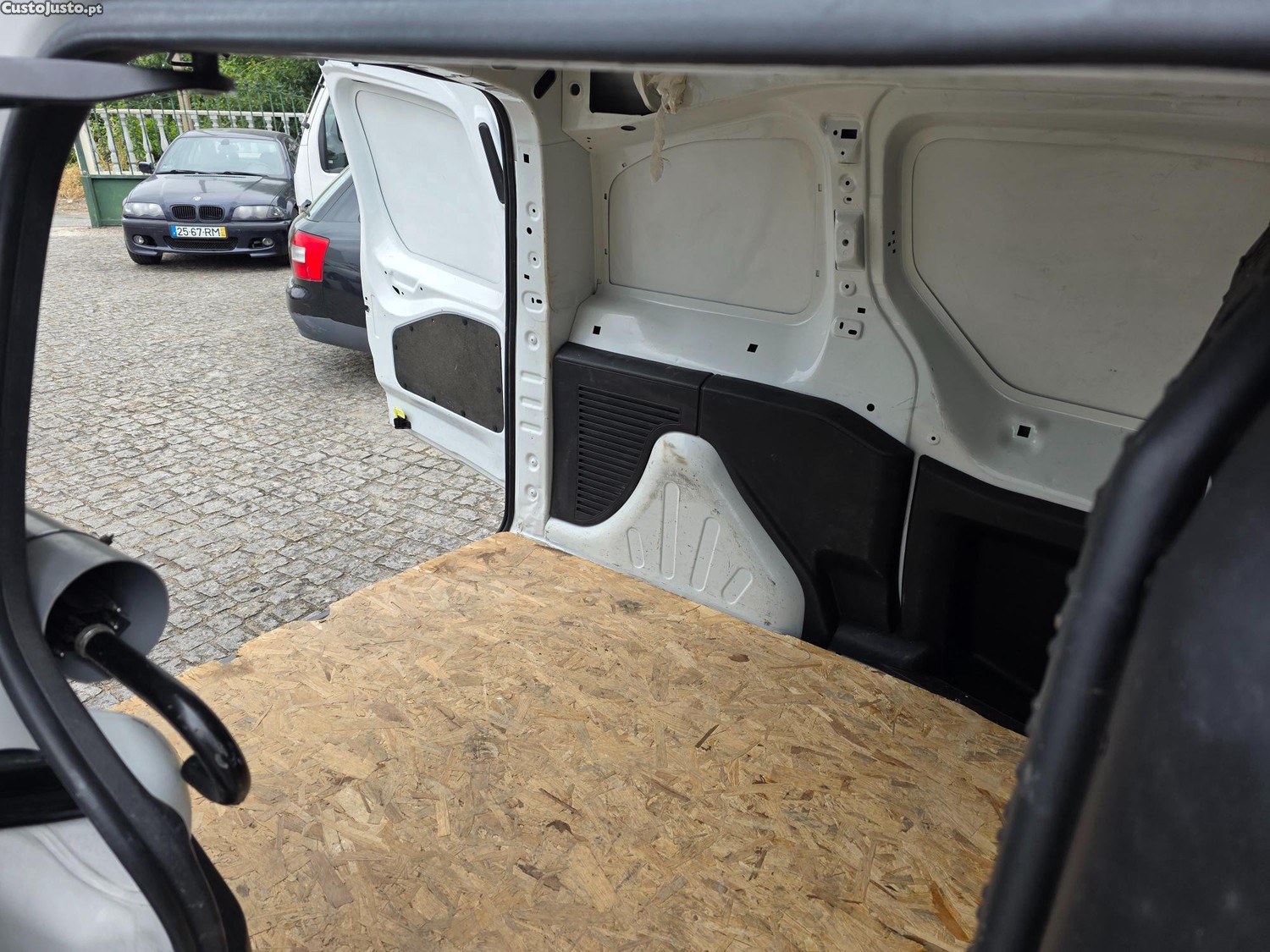 Citroën Berlingo 1.6 BlueHDi Feel 7L — fotografia 5