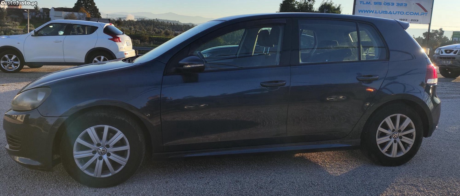 Volkswagen Golf 1.6 TDI Bluemotion — fotografia 6