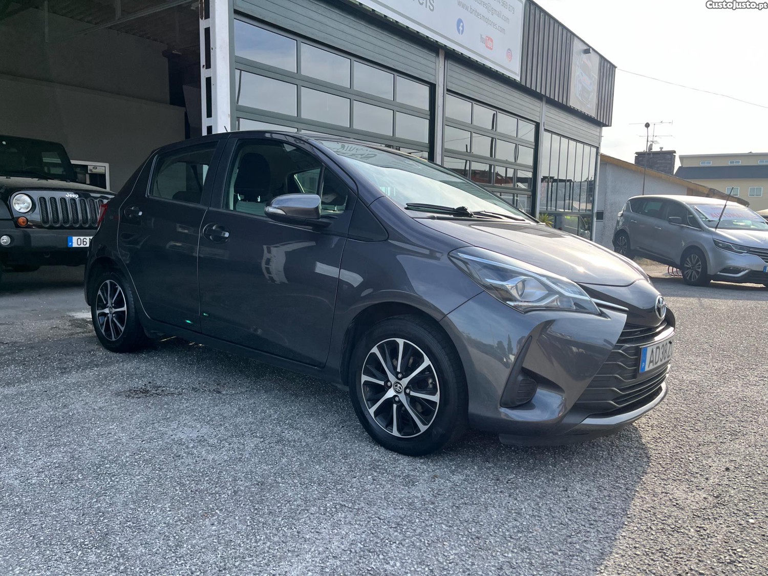 Toyota Yaris 1.0 VVT-i Comfort — fotografia 16