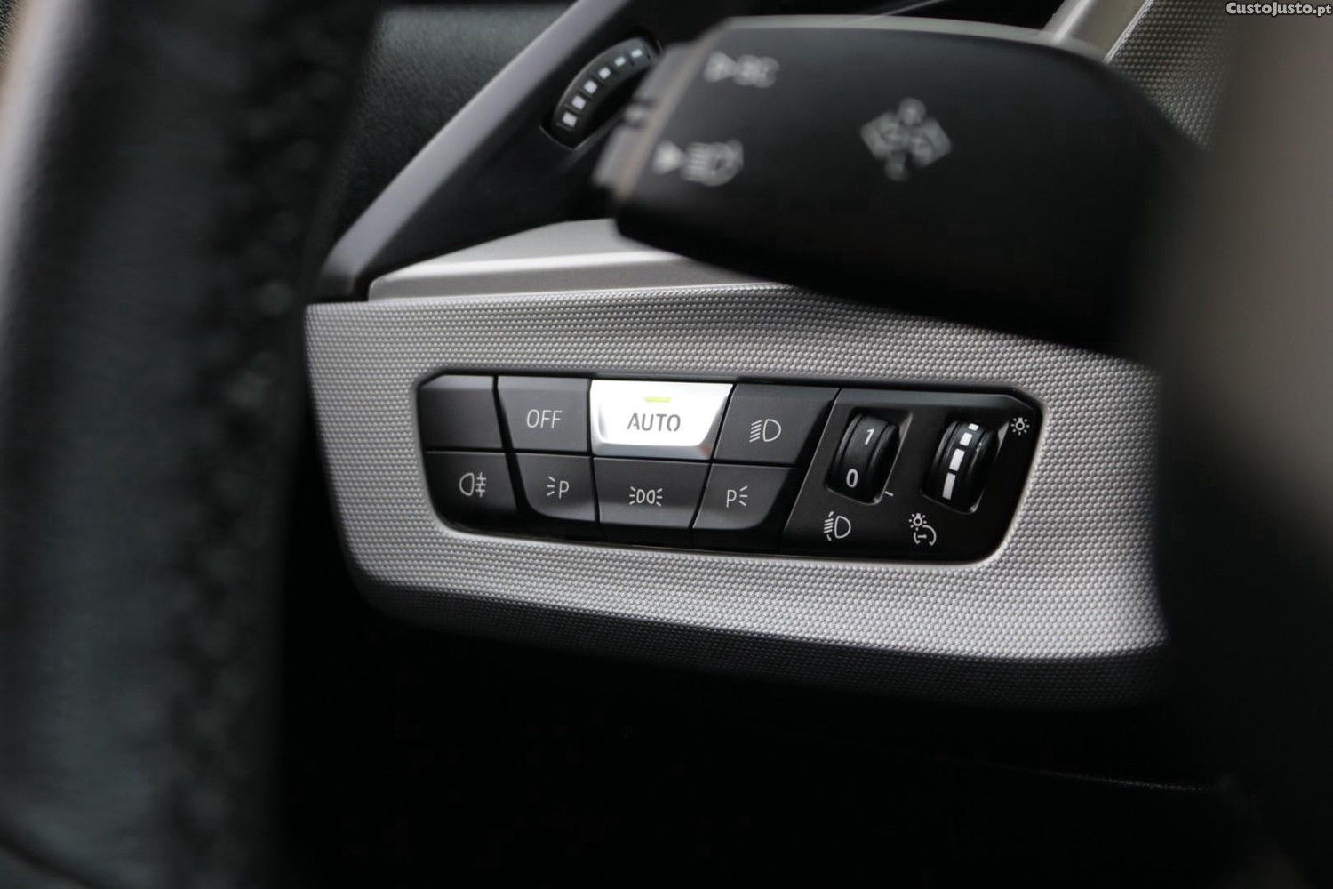 BMW 116 d Corporate Edition Auto — fotografia 30