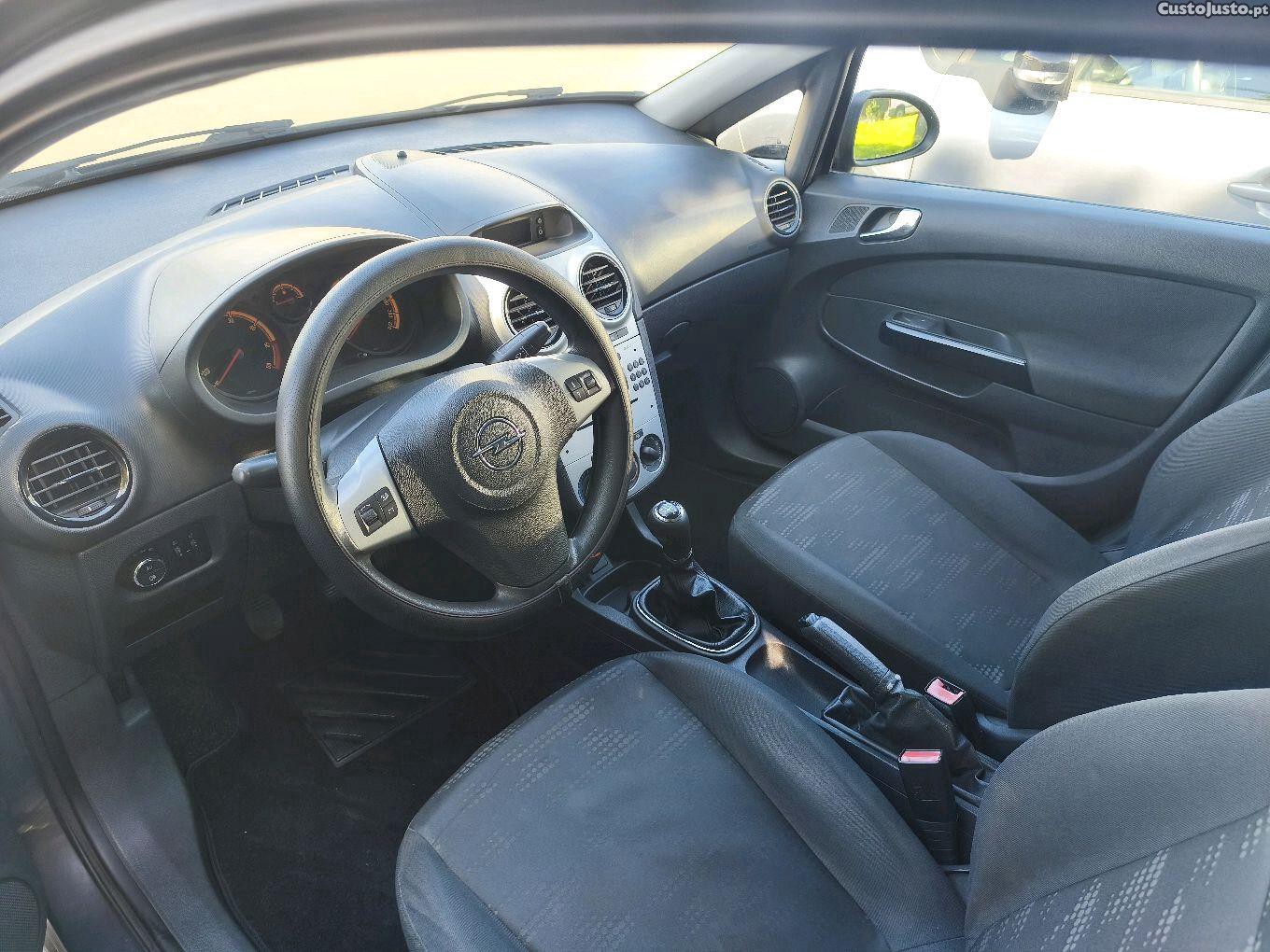 Opel Corsa D Facelift 1.3 Diesel - 14 foto 3