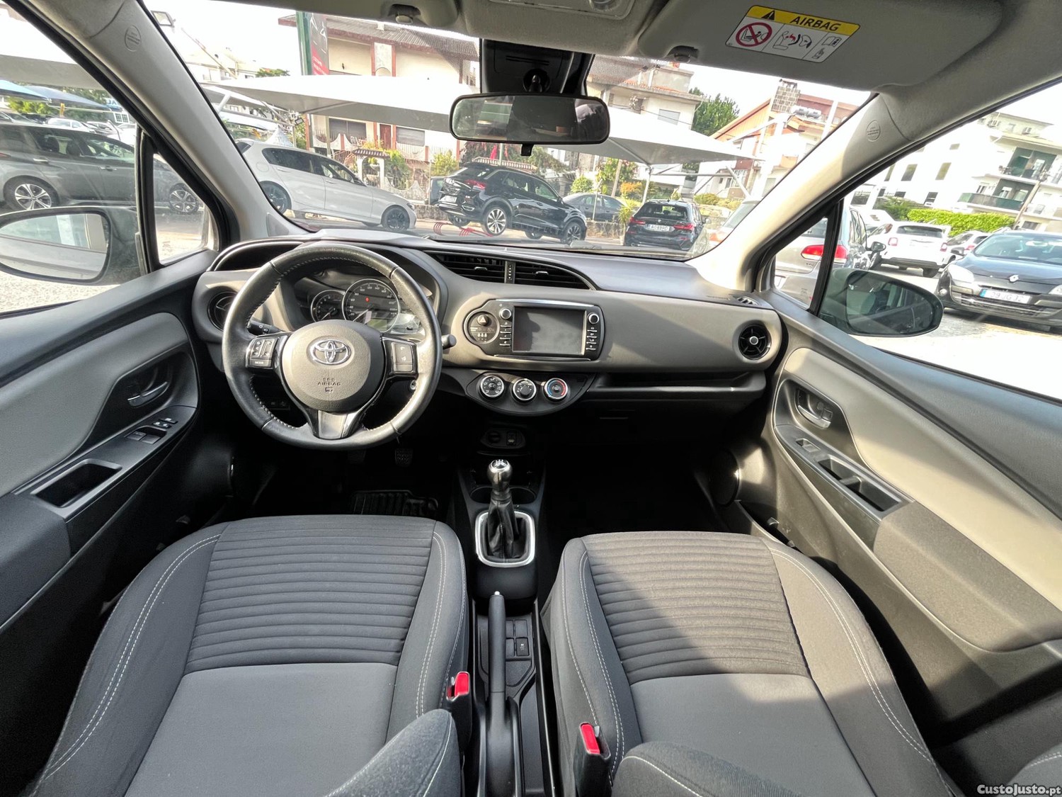Toyota Yaris 1.0 VVT-i Comfort — fotografia 7