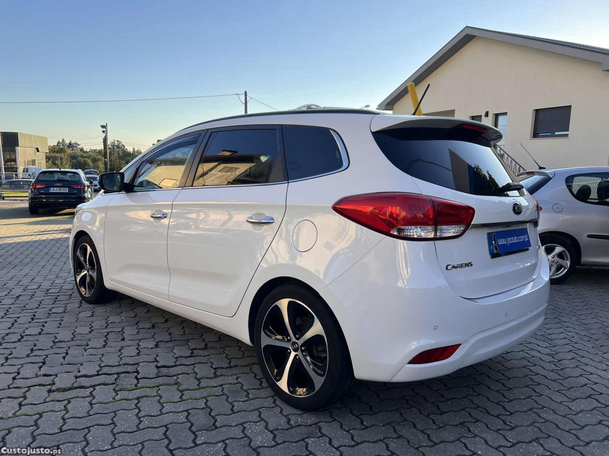Kia Carens 1.7 CRDI ISG TX — photo 3