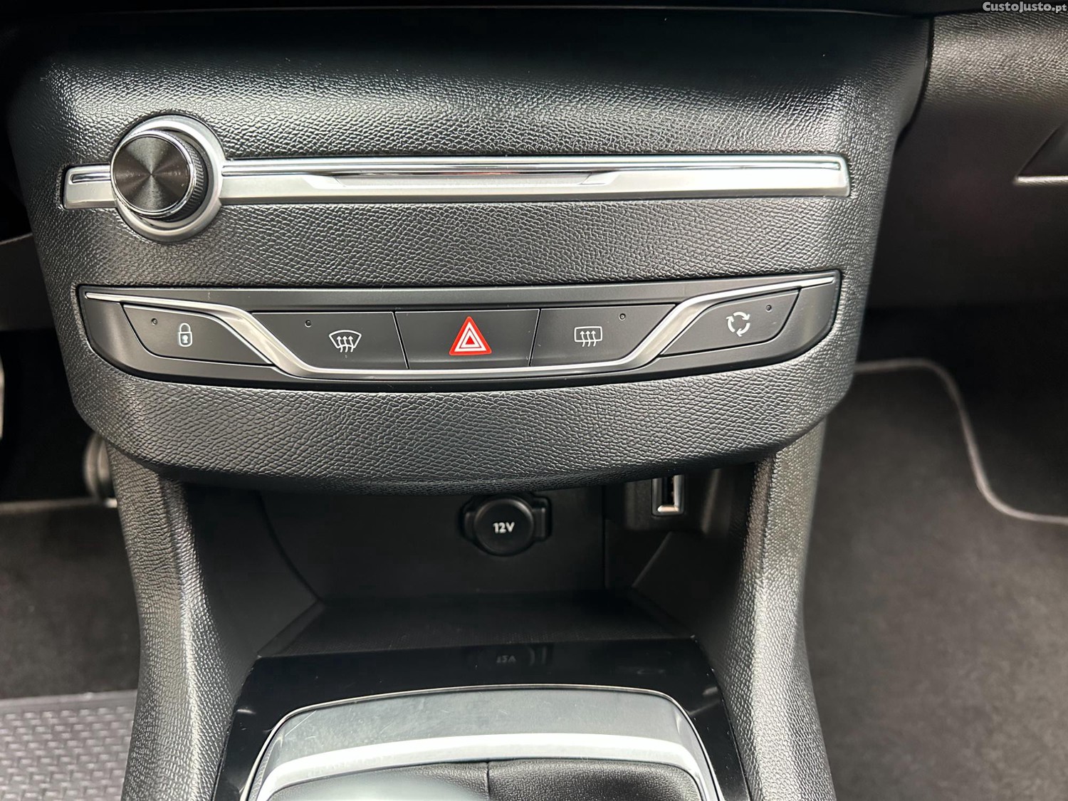 Peugeot 308 SW 1.5 BLUEHDI STYLE 102 CV - NACIONAL - 75084 KM — fotografia 12
