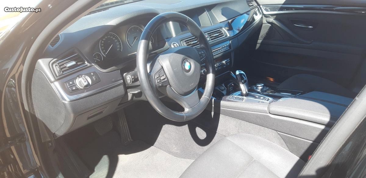 BMW 520 d Line Luxury Auto — fotografia 3