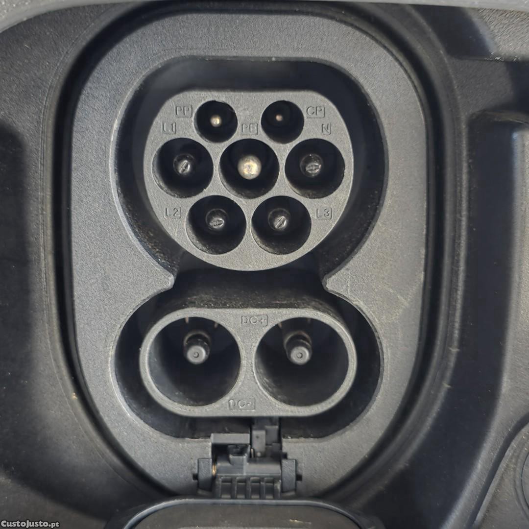 Porsche Macan Electric 4 - 25 — photo 5
