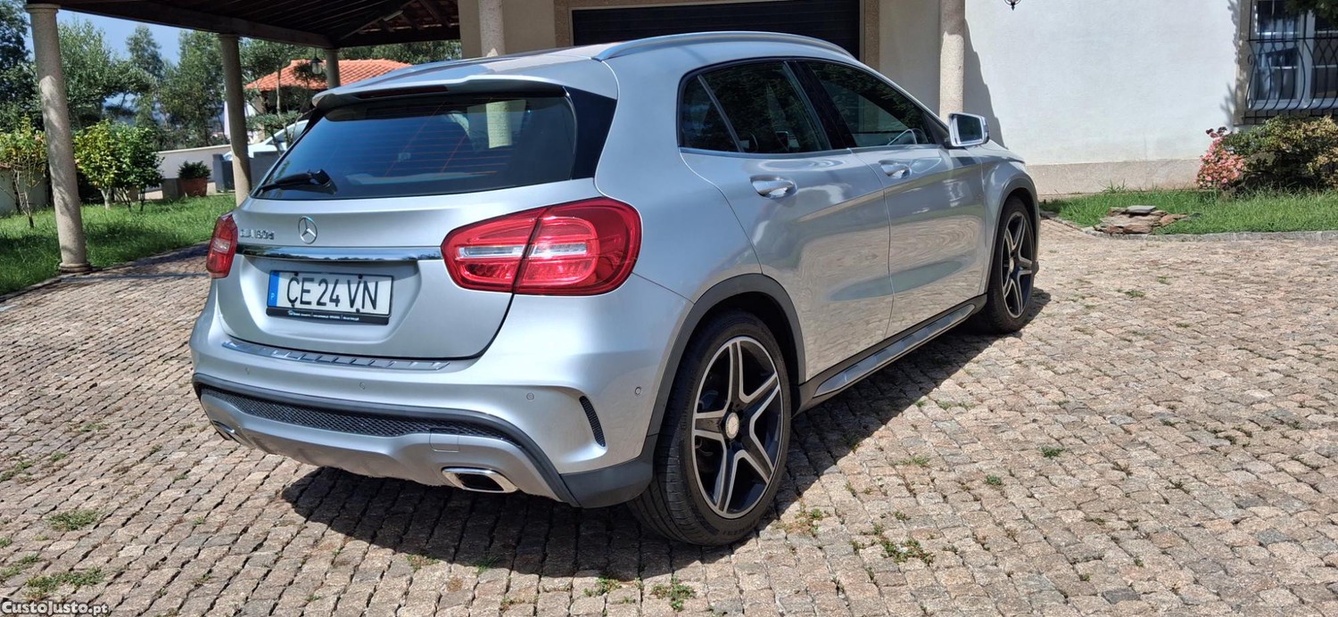 Mercedes-Benz GLA 180 AMG — fotografia 6