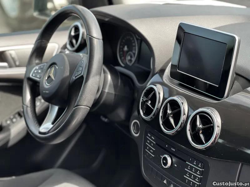 Mercedes-Benz B 180 d Fleet Pack — fotografia 5
