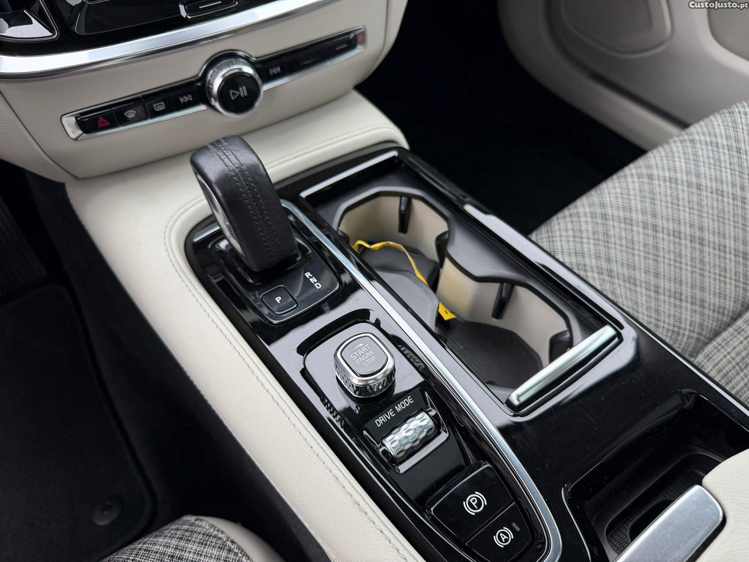 Volvo V60 2.0 T6 AWD TE Inscription Expression — fotografia 7