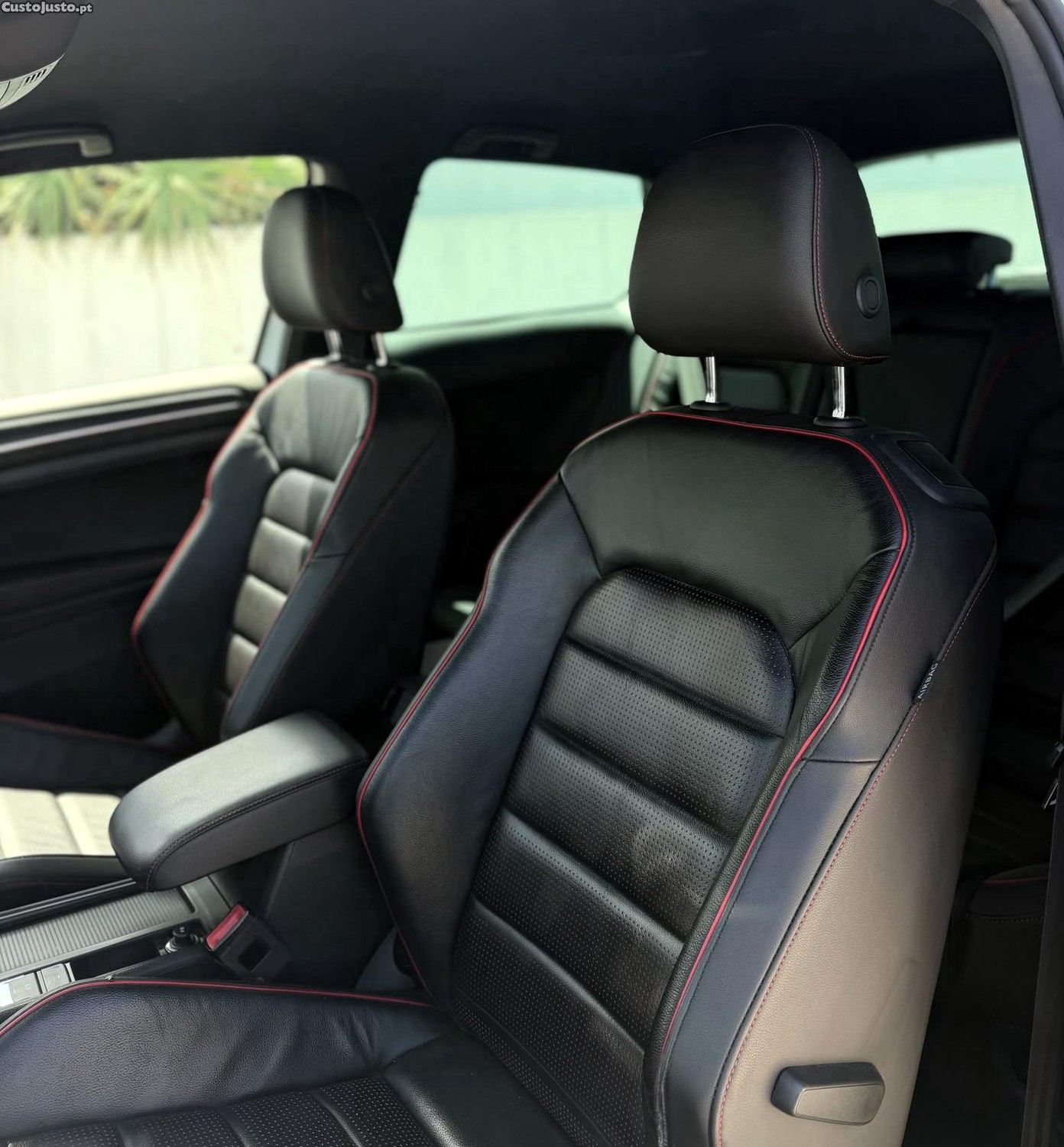 Volkswagen Golf GTI 2.0 TSI DSG — fotografia 4