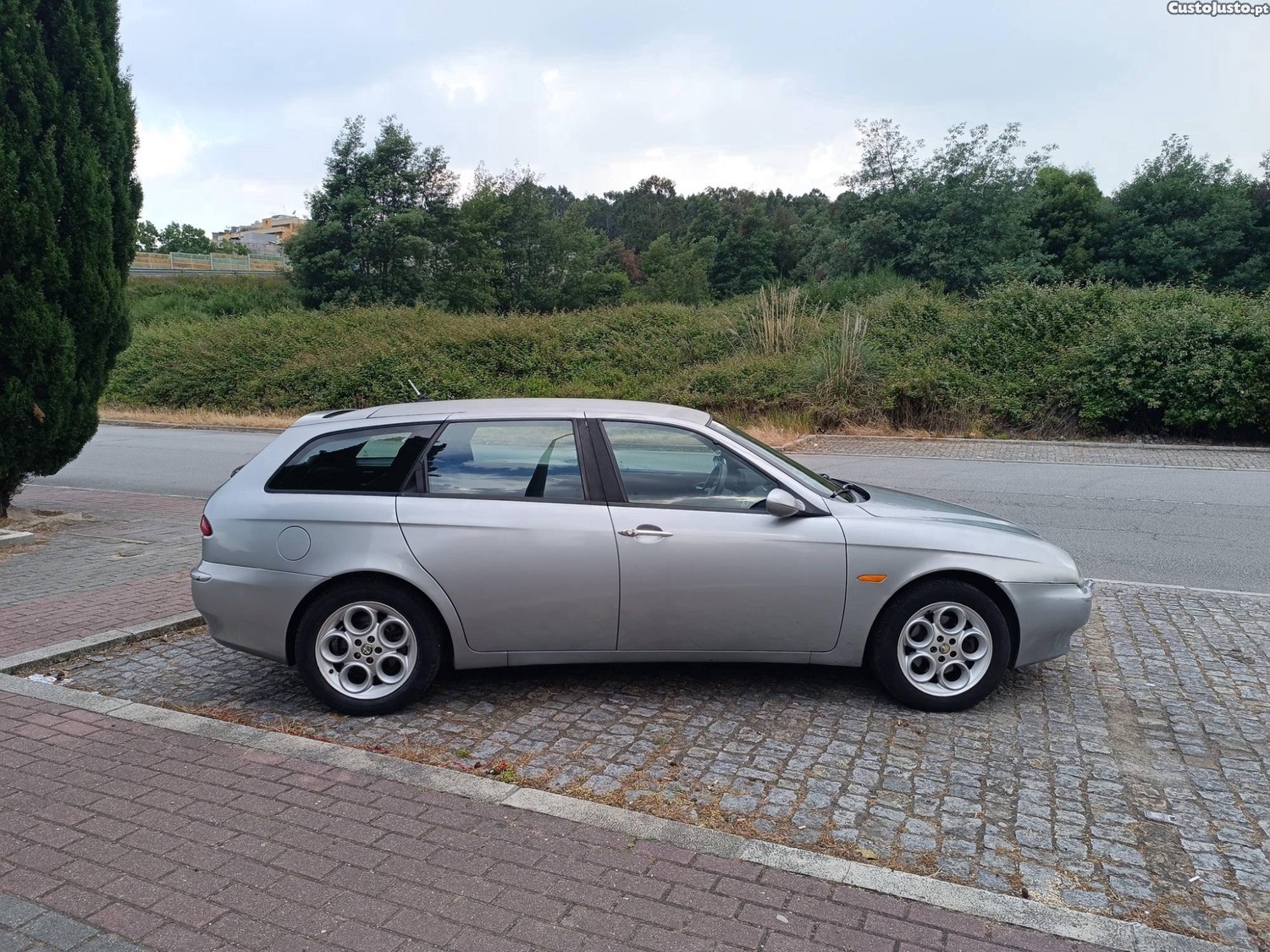 Alfa Romeo 156 1.9 JTD SW  Oleo, filtros e braços superiores novos - 02 foto 5
