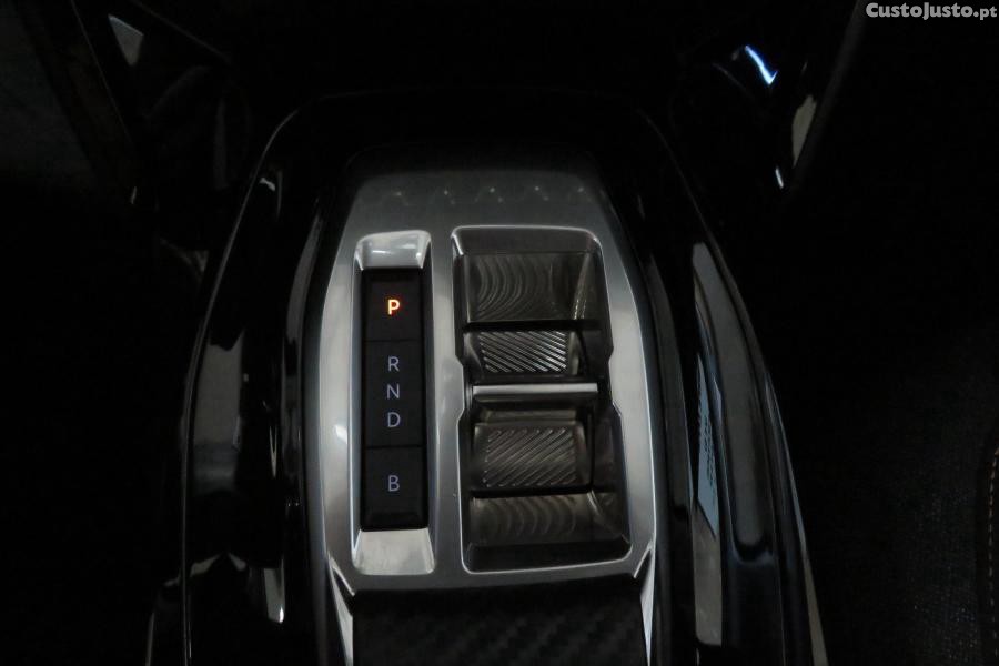 Peugeot e-208 50 kWh Active — fotografia 11