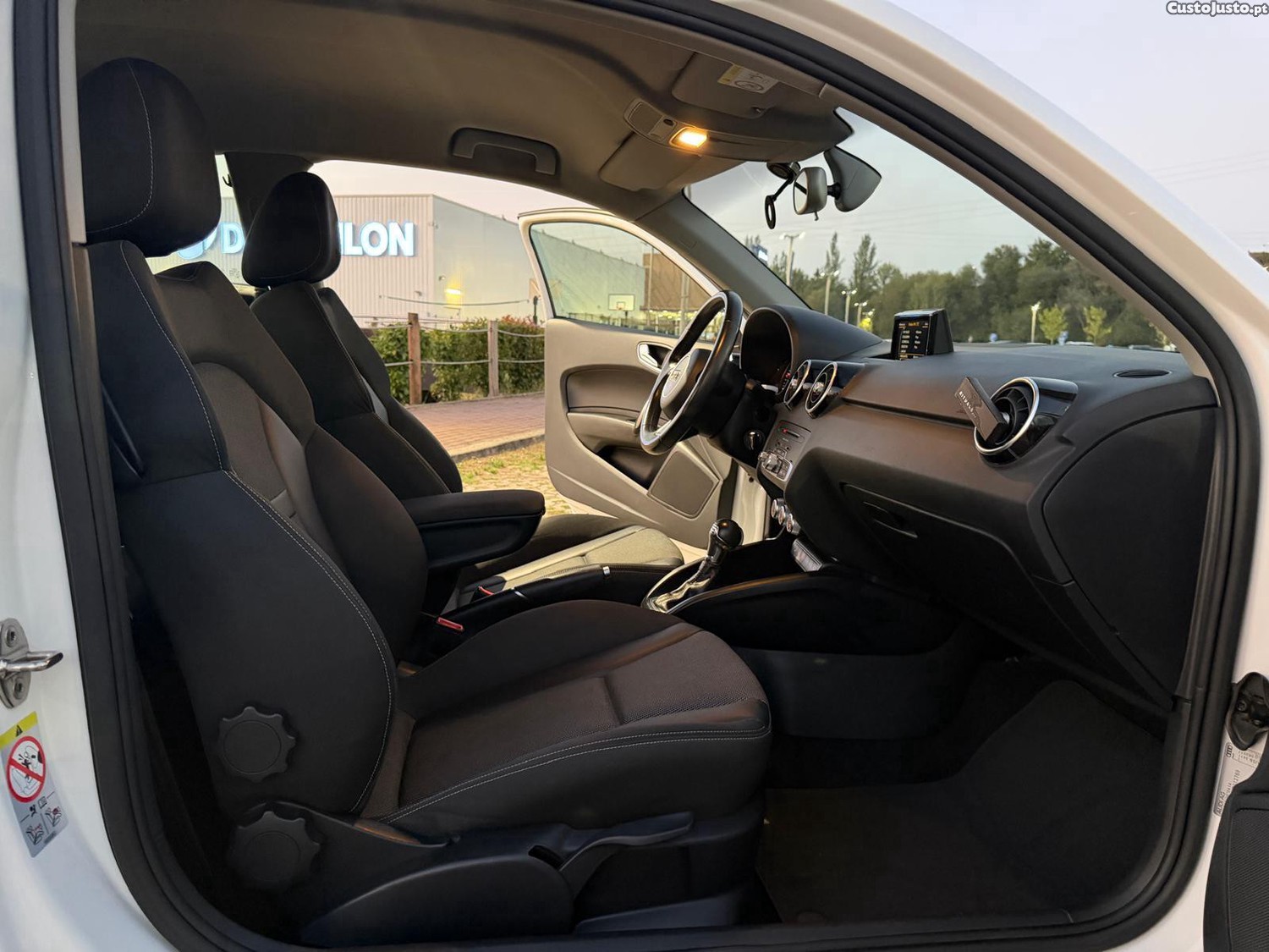 Audi A1 A1 1.4 TDI 90CV - 17 foto 4