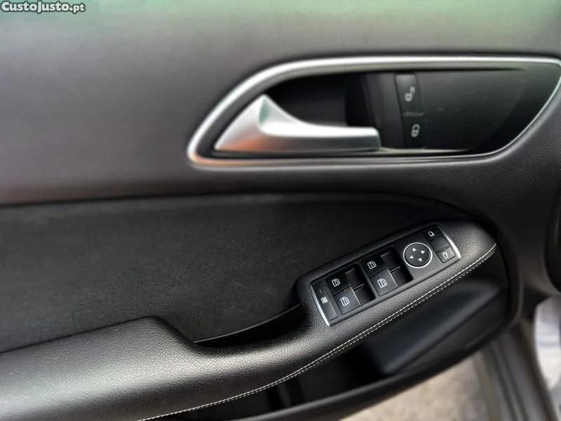 Mercedes-Benz B 180 d Fleet Pack — fotografia 3