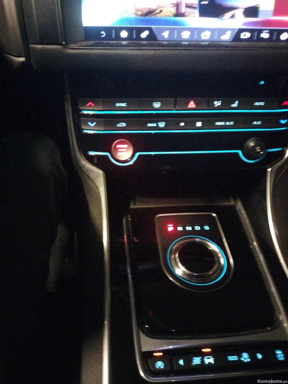 Jaguar XF Diesel — photo 4