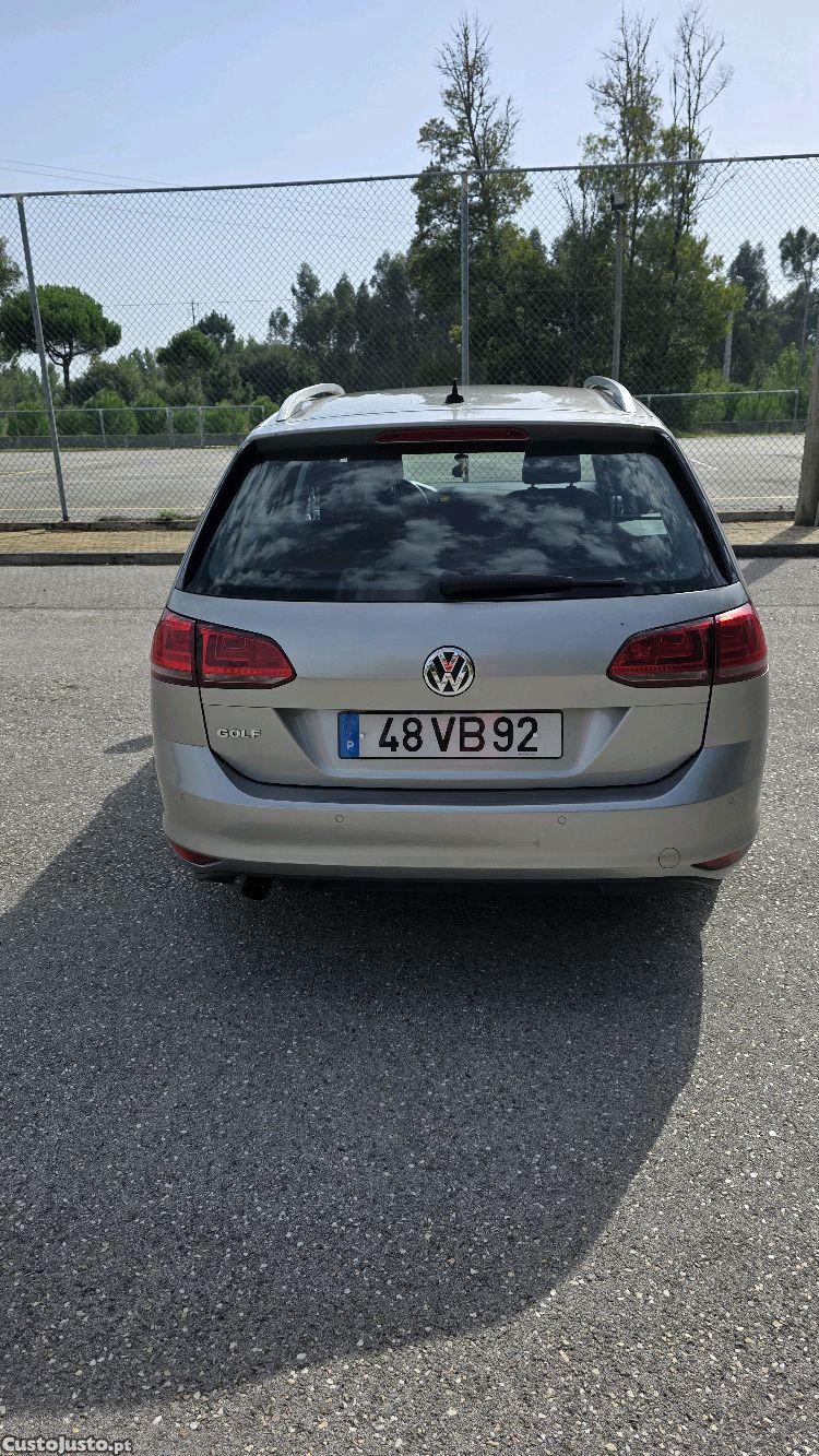 Volkswagen Golf 1.6 tdi 105cv Highline bluemotion — fotografia 6
