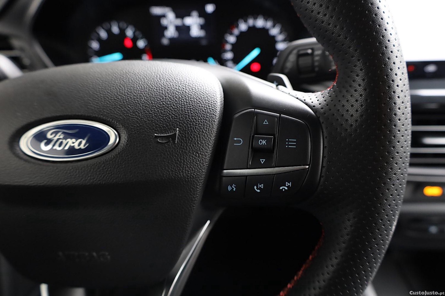 Ford Focus 1.0 EcoBoost MHEV ST-Line Aut. — fotografia 8