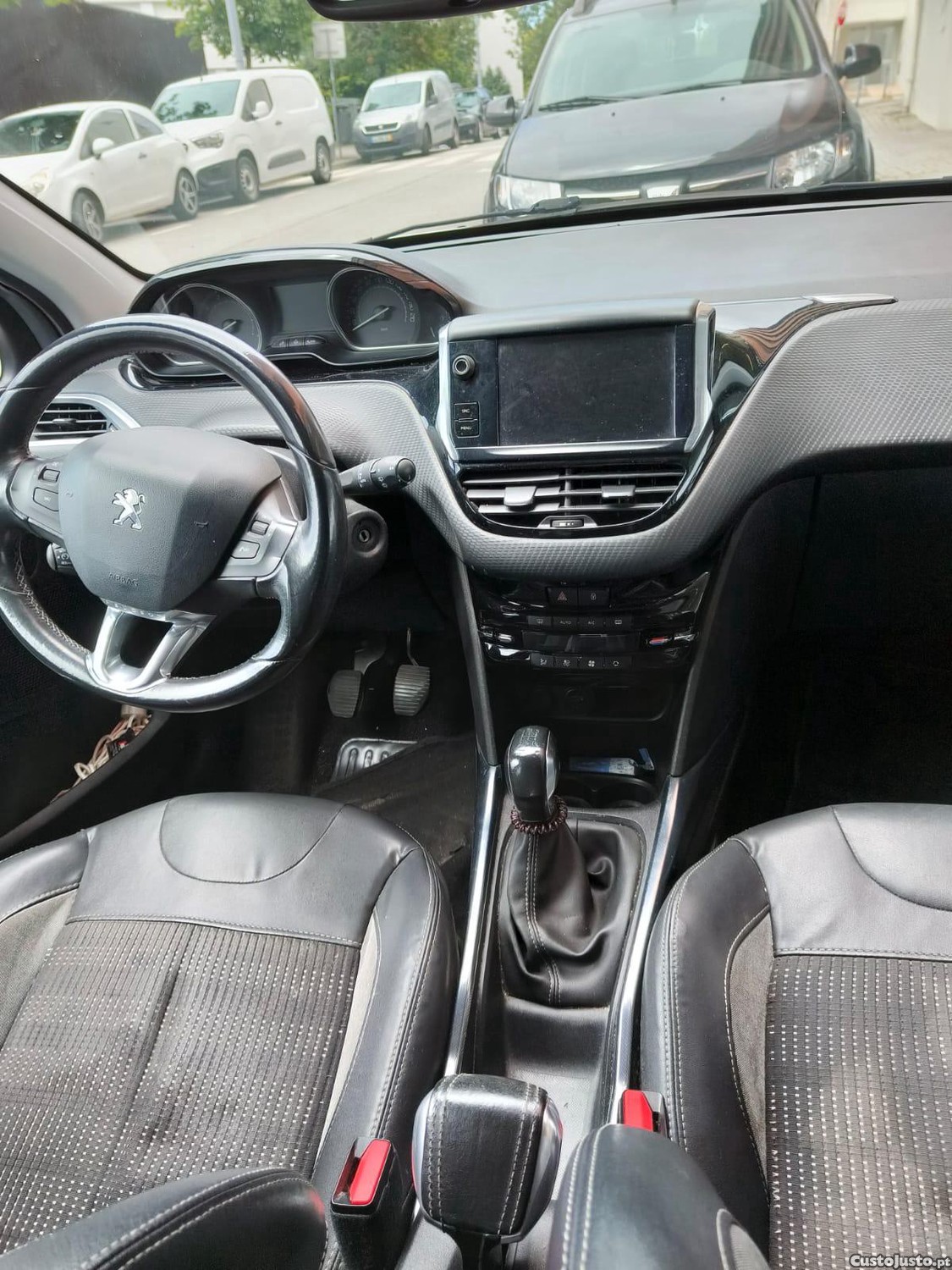 Peugeot 2008 1.2 Allure — photo 4