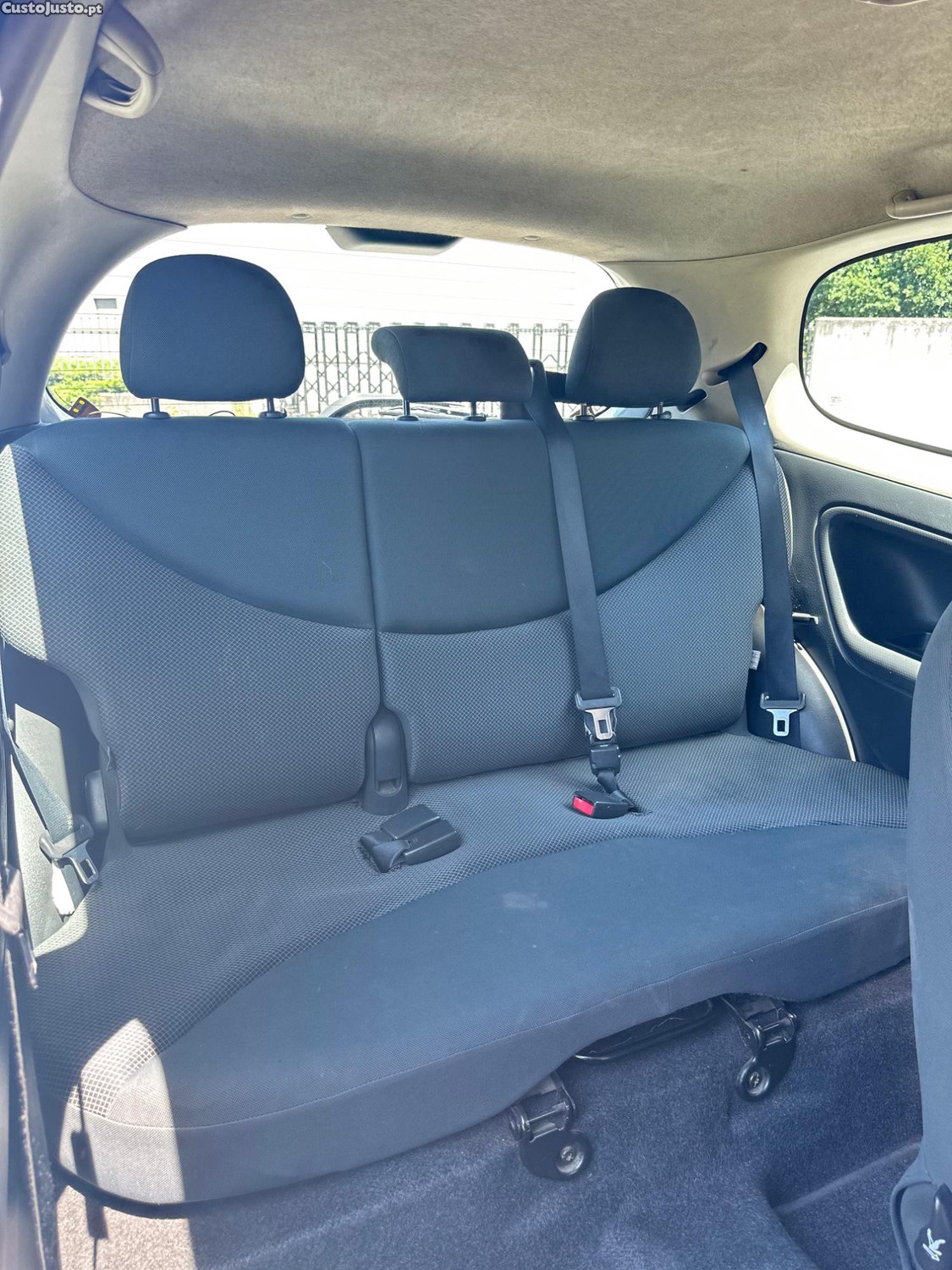 Toyota Yaris D4D 5 LUGARES — fotografia 4