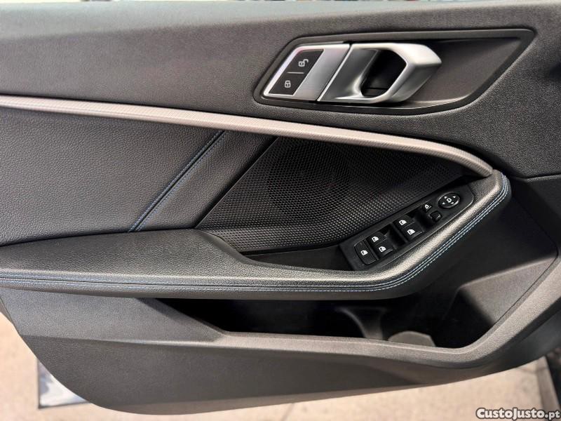 BMW 118 d Pack Desportivo M — fotografia 16