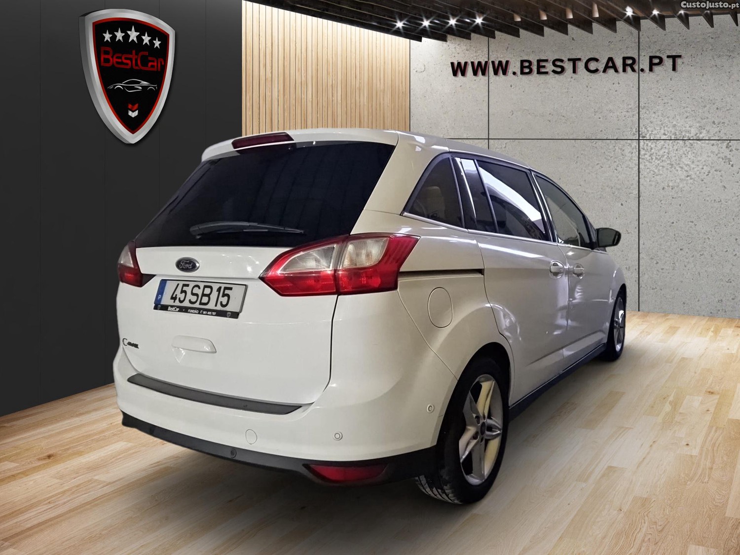 Ford Grand C-Max 1.5TDCI — fotografia 11