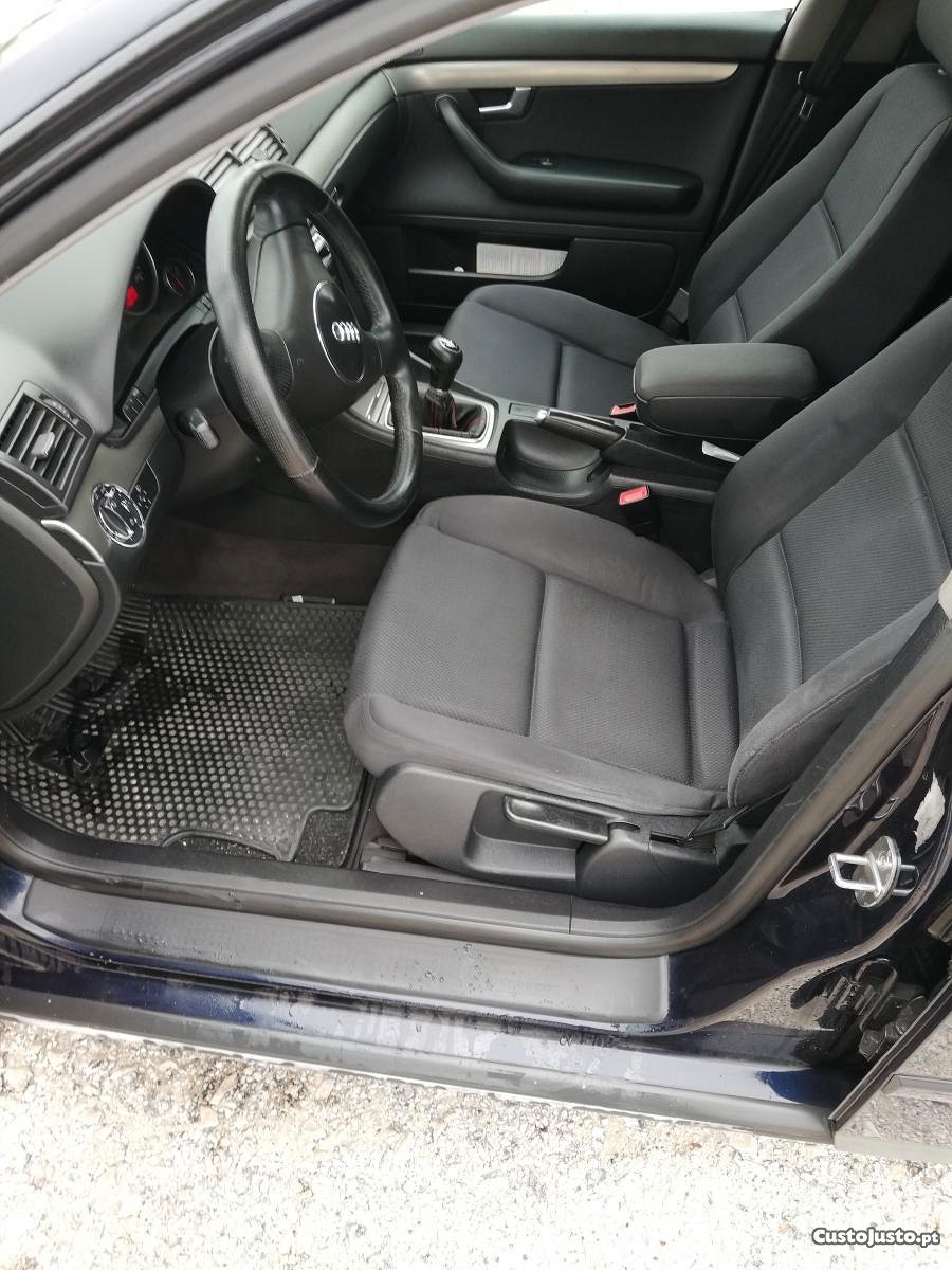 Audi A4 Sedan — fotografia 3
