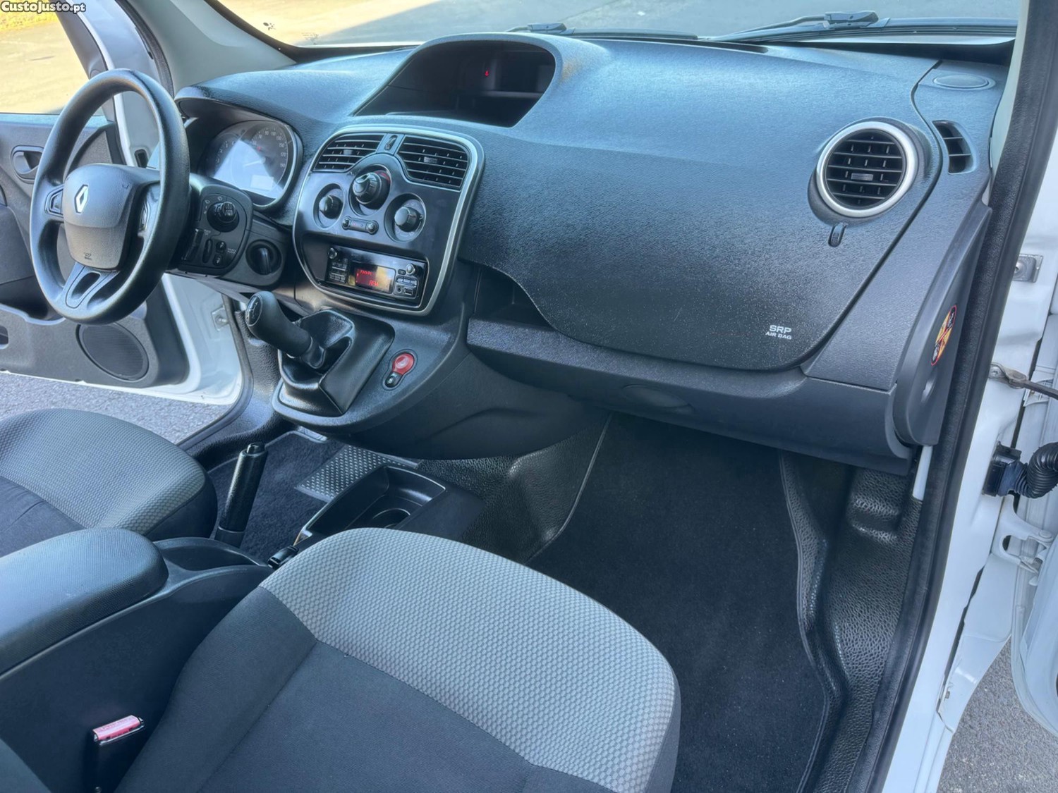 Renault Kangoo Diesel Impecável 2 Lugares 1 só dono - 18 — photo 5