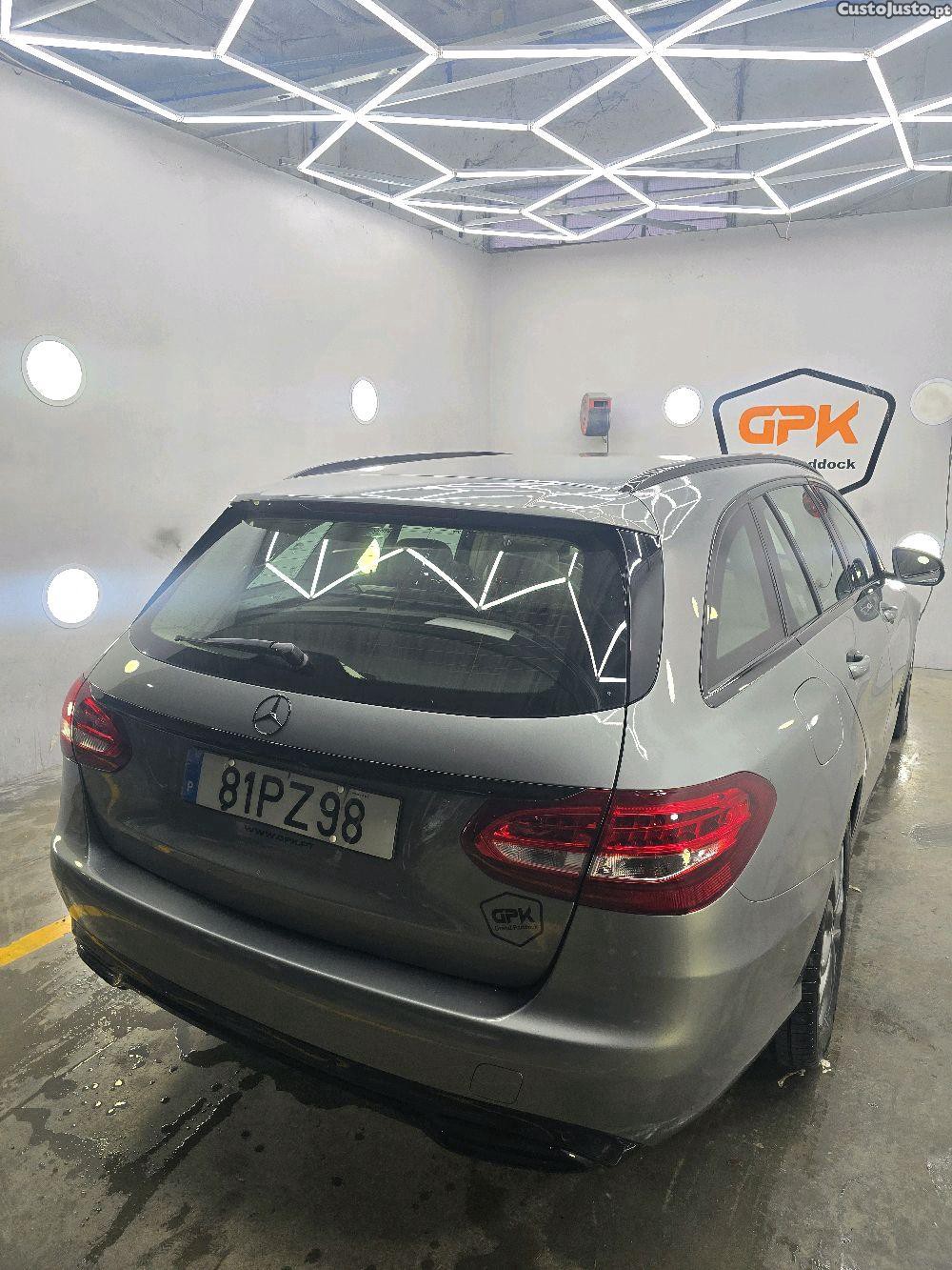 Mercedes-Benz C 200 avantgard — fotografia 9