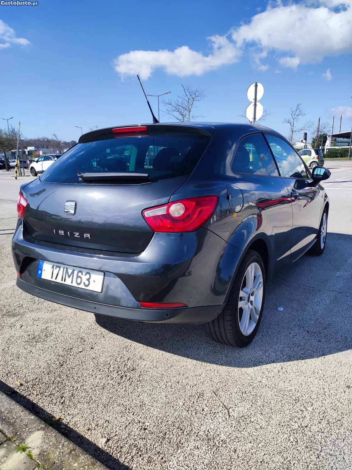 SEAT Ibiza Sport coupé 1.4 — fotografia 5