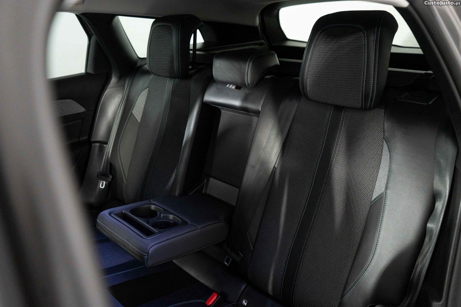 Peugeot 308 SW 1.2 PureTech Allure Pack — fotografia 10