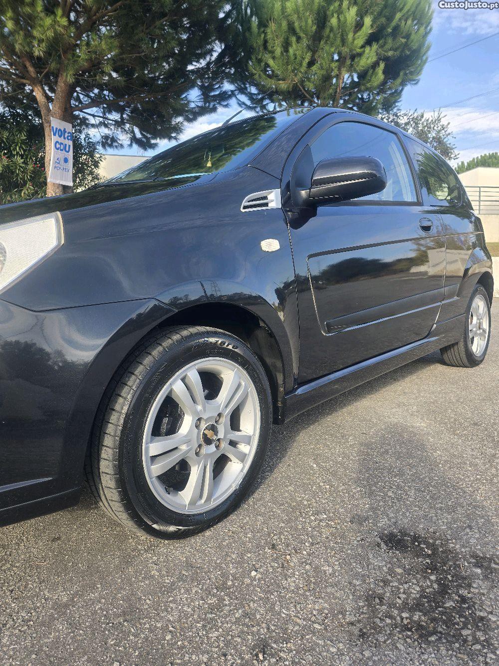 Chevrolet Aveo gasolina — photo 4