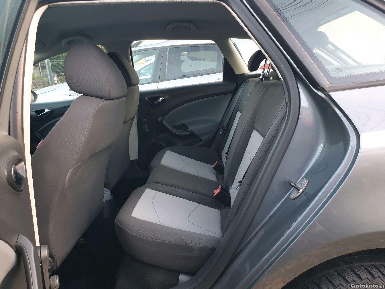 SEAT Ibiza ST 1.2 TDI Reference, AC — fotografia 2