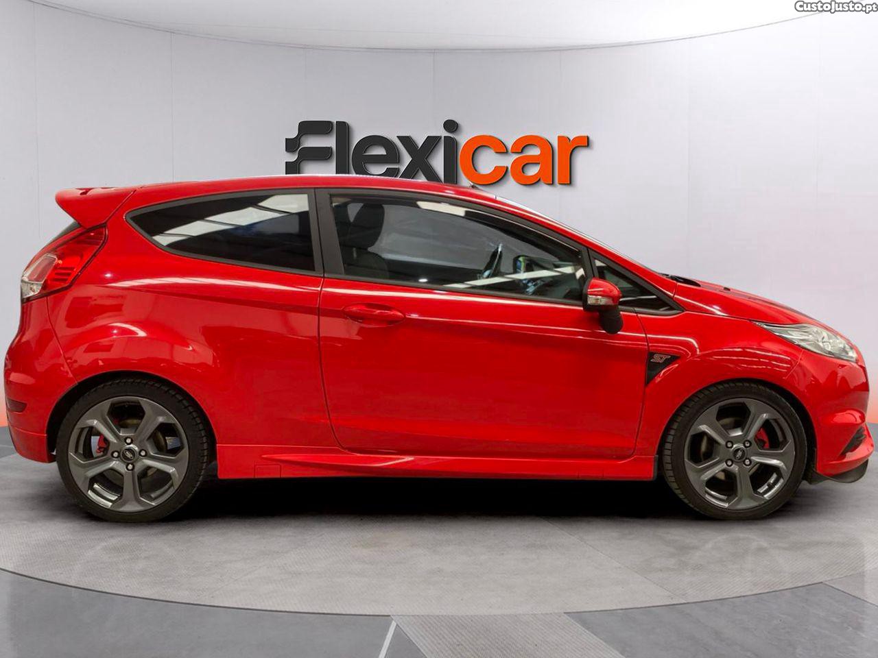 Ford Fiesta 1.6 EcoBoost ST - 15 foto 4