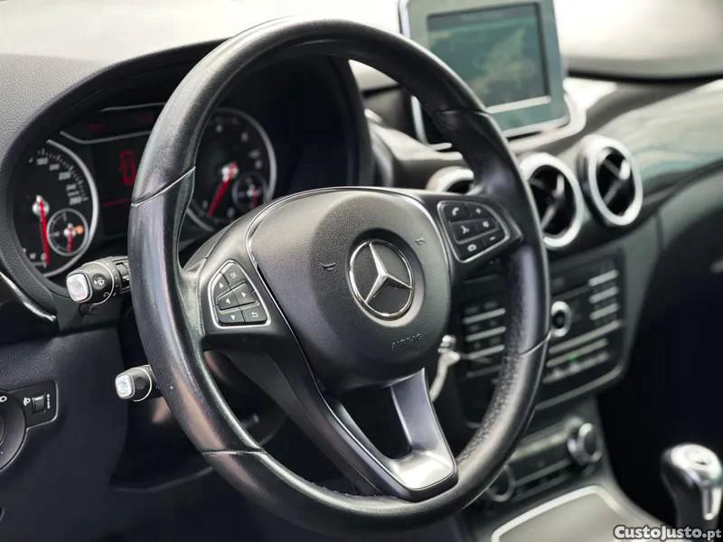 Mercedes-Benz B 180 d Fleet Pack — fotografia 11