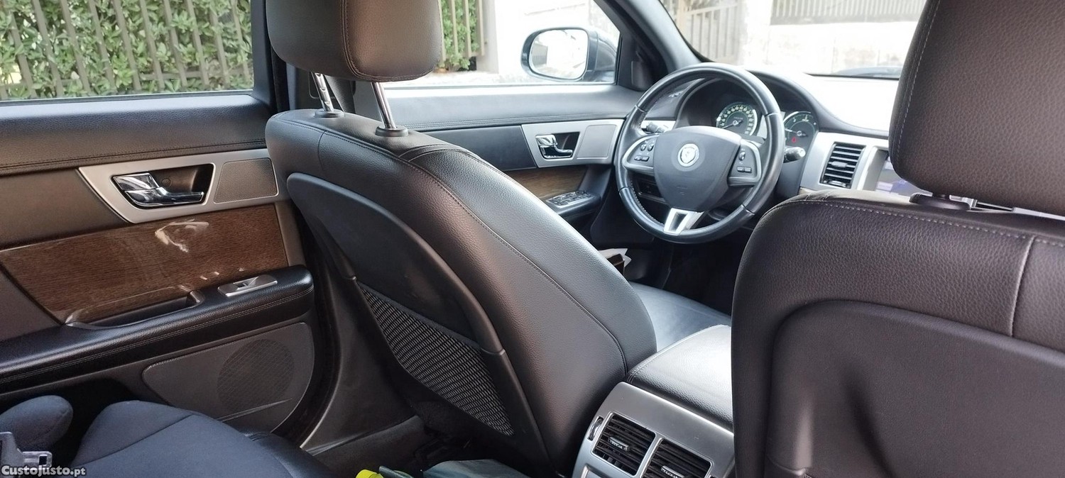 Jaguar XF Sportbrake 2.2 I4d Diesel — photo 4