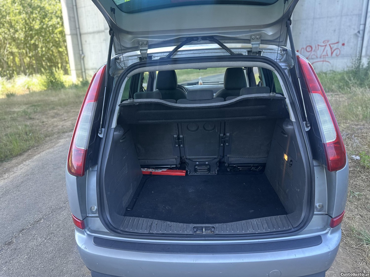 Ford C-Max 1.6 TDCi — fotografia 2