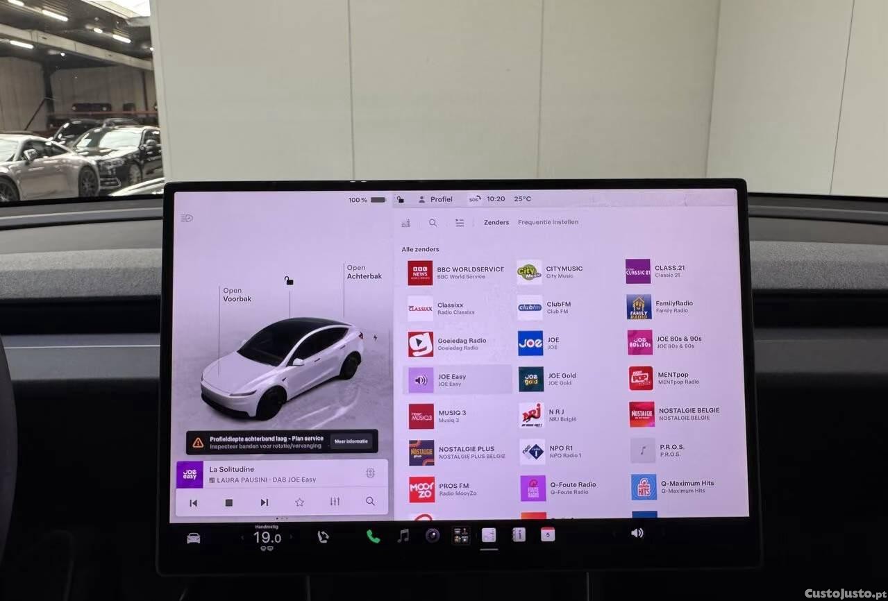 Tesla Model Y Standard Range — fotografia 6