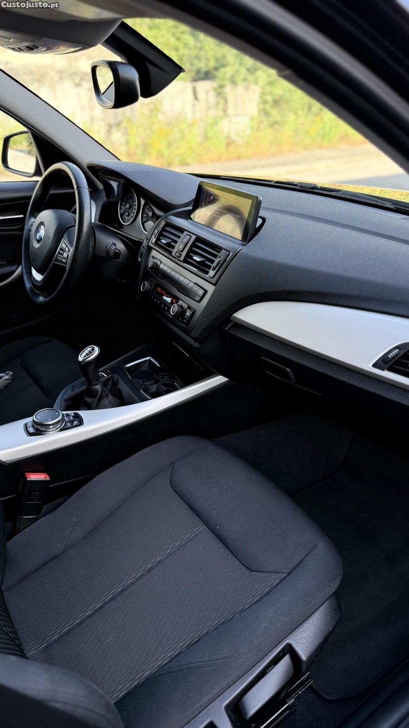 BMW 120 Xdrive — fotografia 2