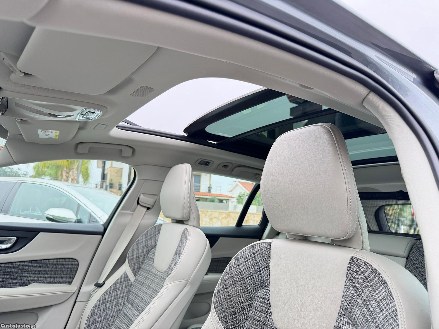 Volvo V60 2.0 T6 AWD TE Inscription Expression — fotografia 23
