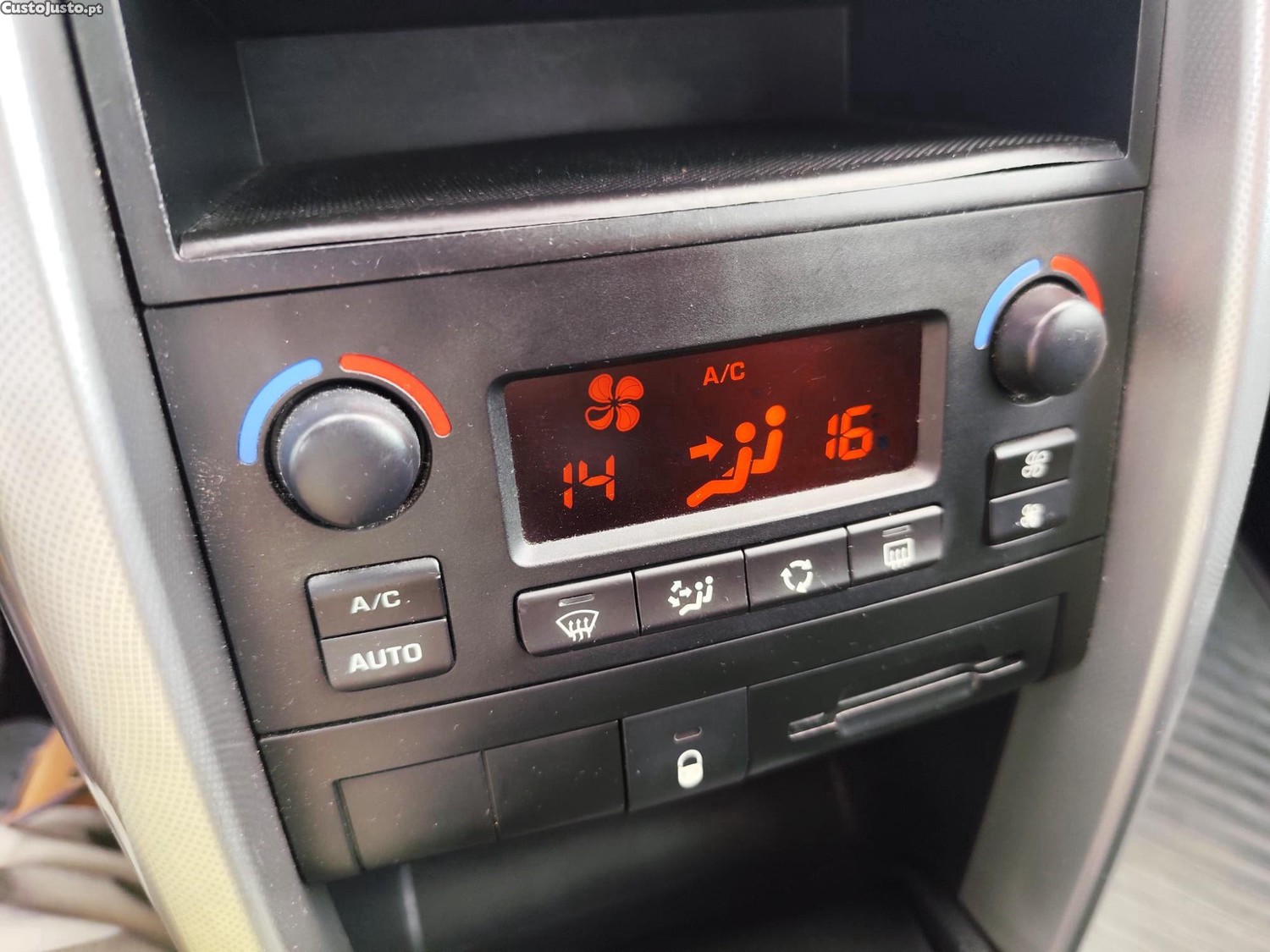 Peugeot 207 1.4 16V Sport — fotografia 3