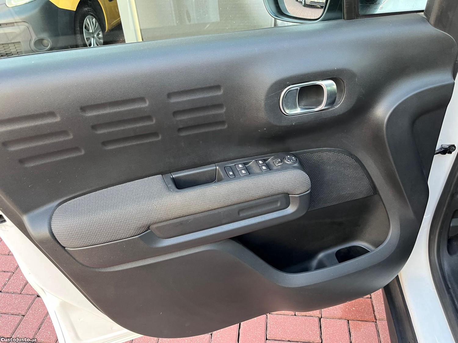 Citroën C3 Aircross 1.5 BlueHDi Shine — fotografia 8