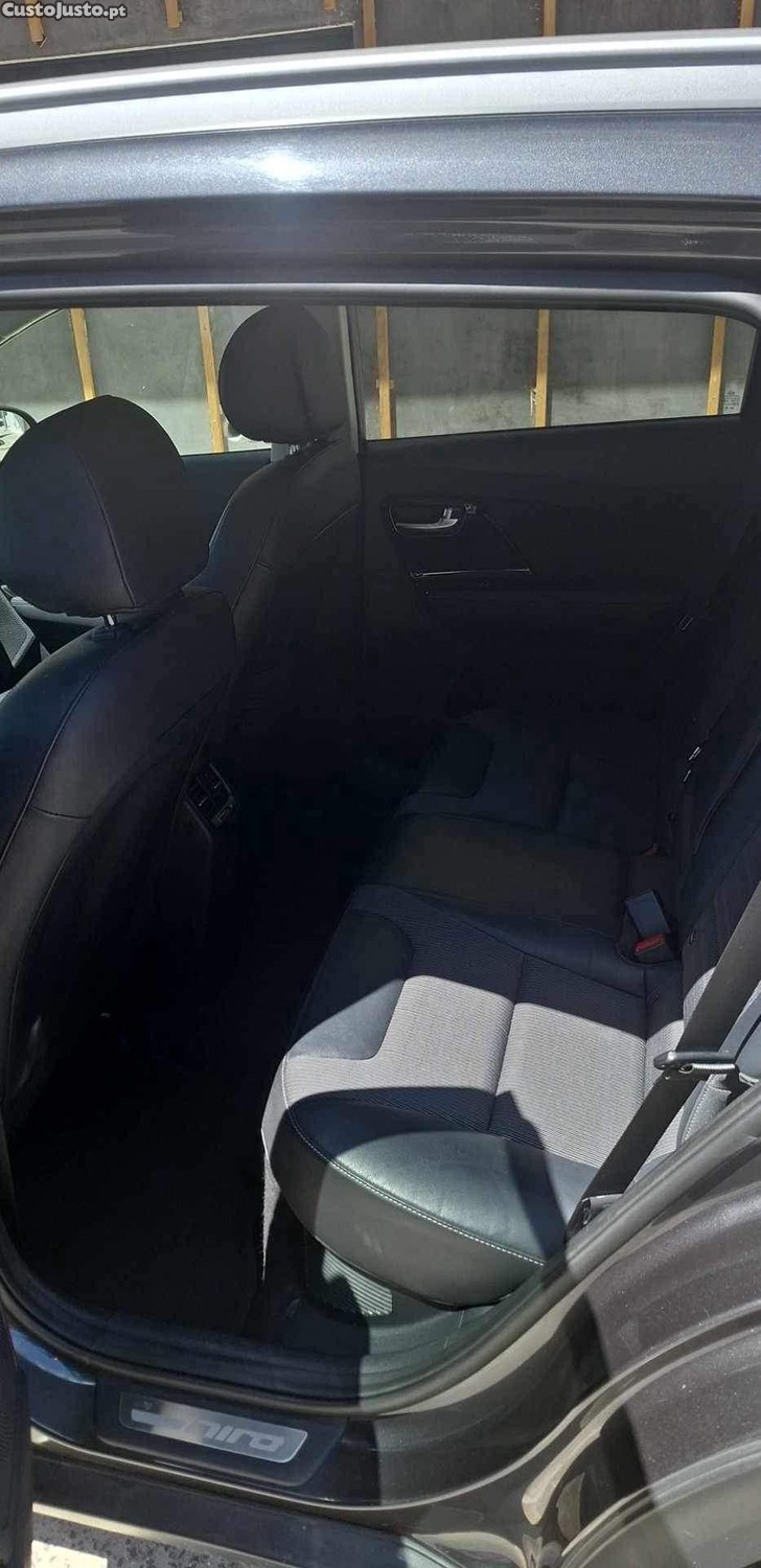 Kia Niro PHEV - 18 foto 4