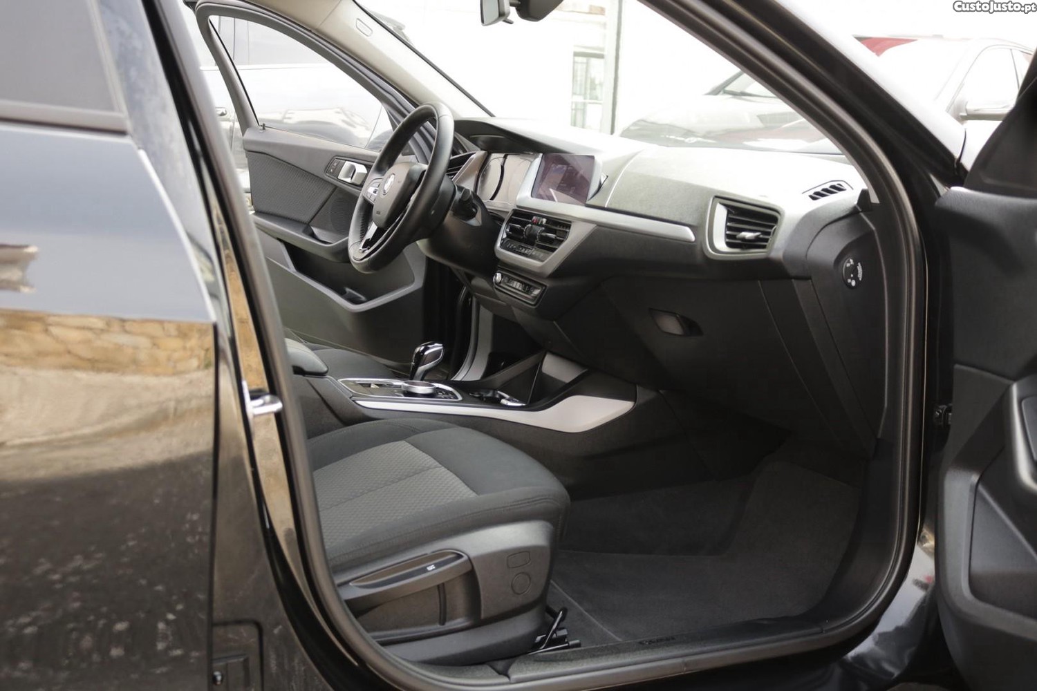 BMW 116 d Corporate Edition Auto — fotografia 41