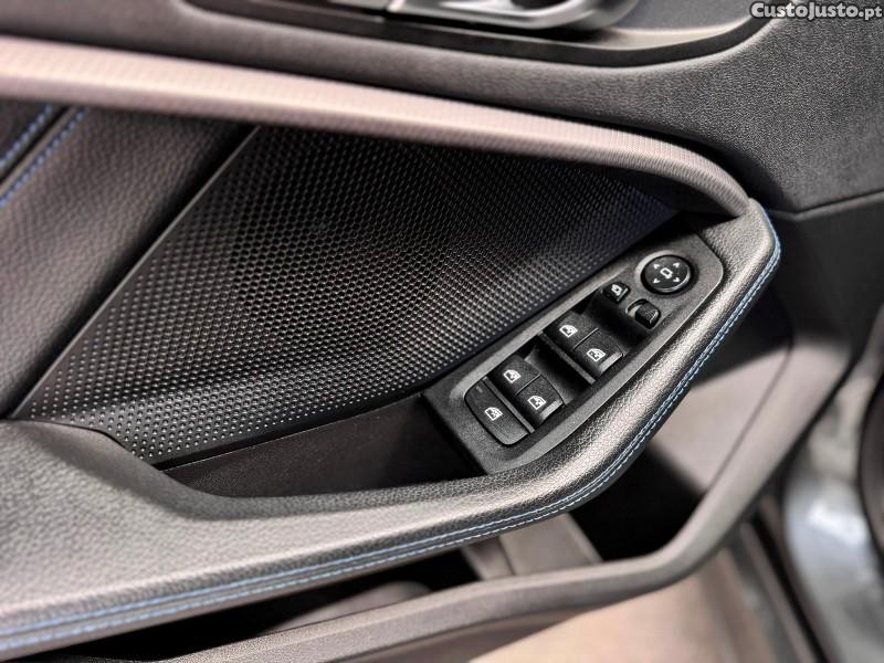 BMW 118 d Pack Desportivo M — fotografia 14