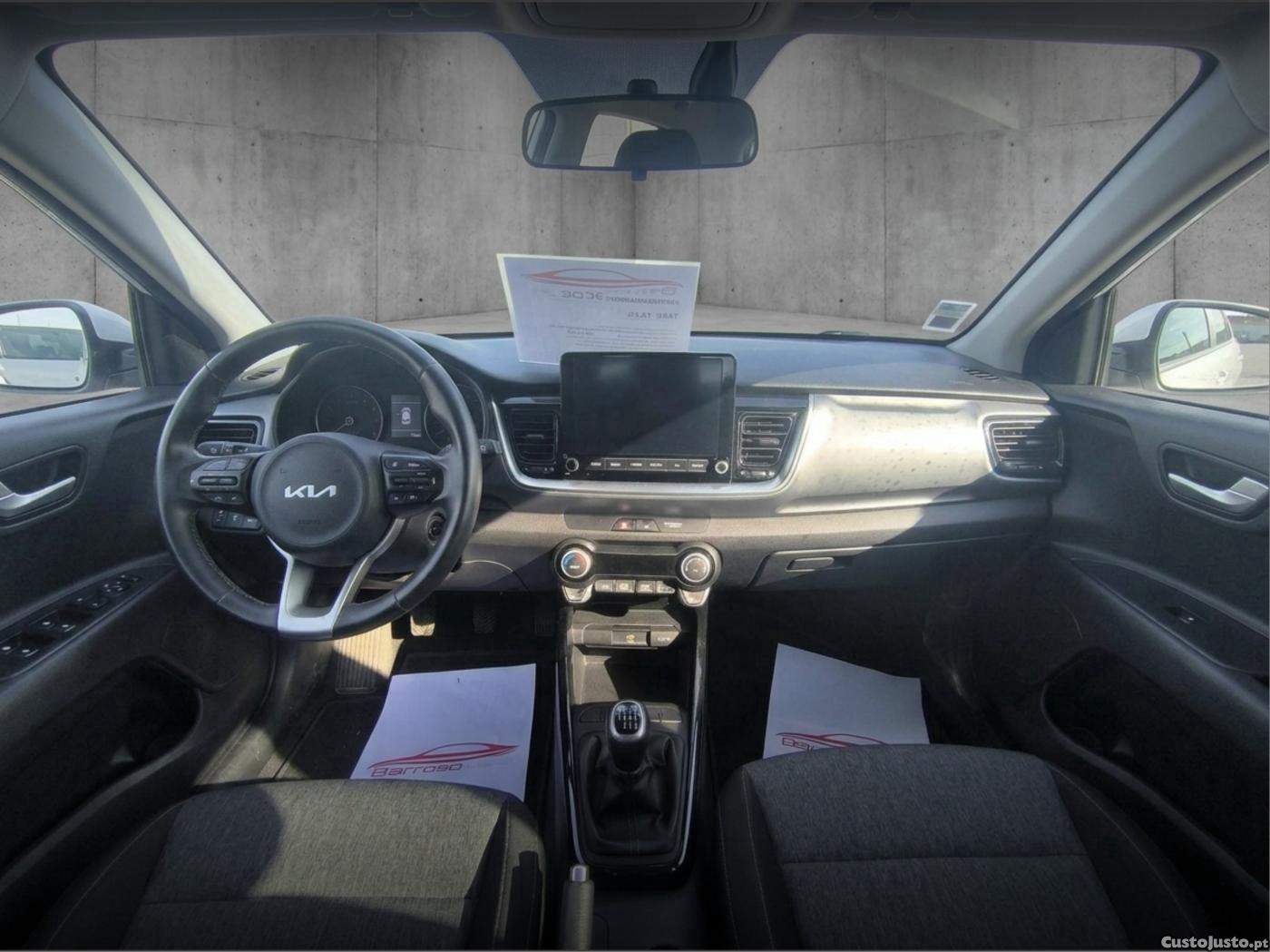 Kia Stonic 1.0 T-GDI Wave — fotografia 8