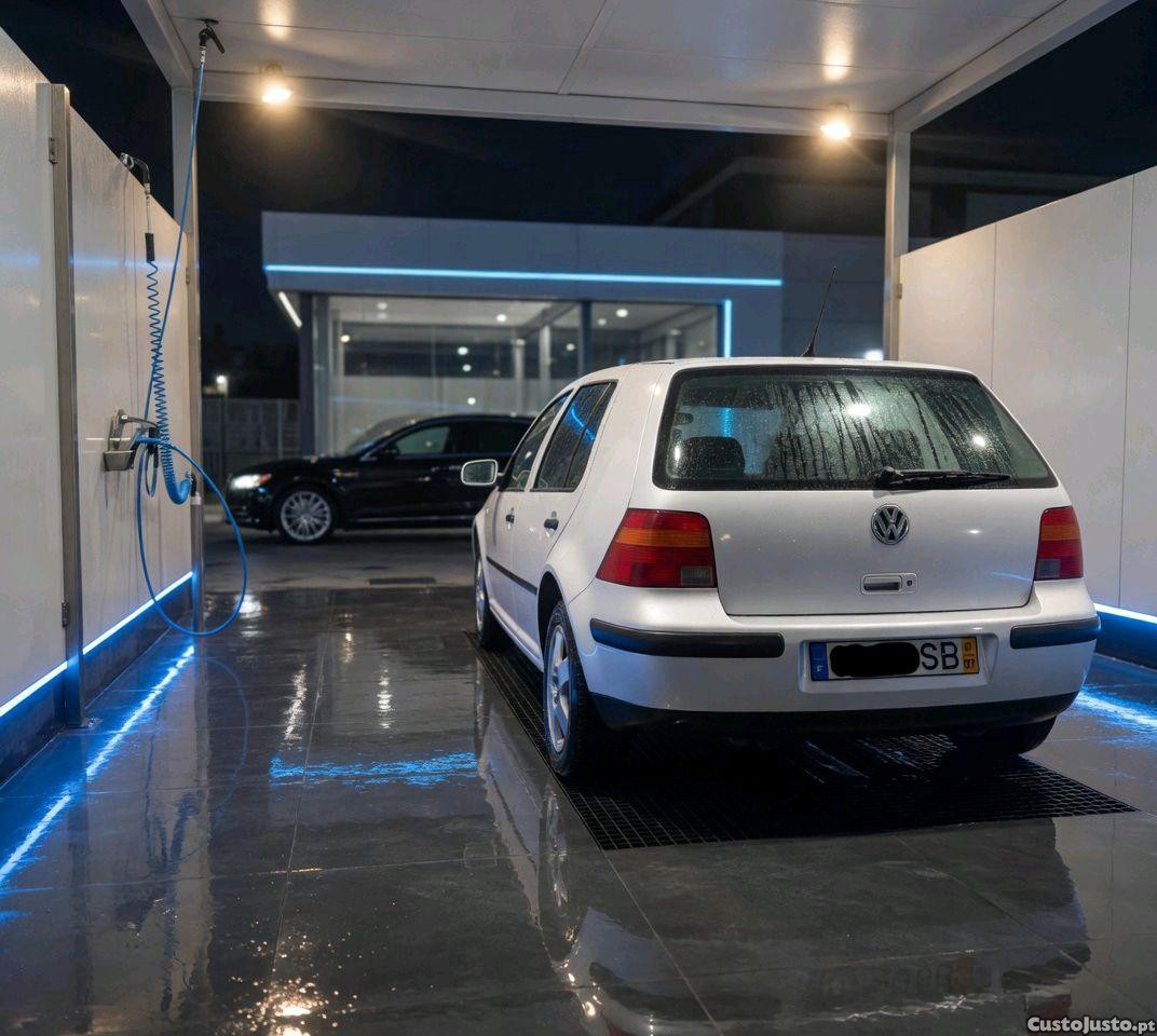 VW Golf 1.4 gasolina - 01 foto 2