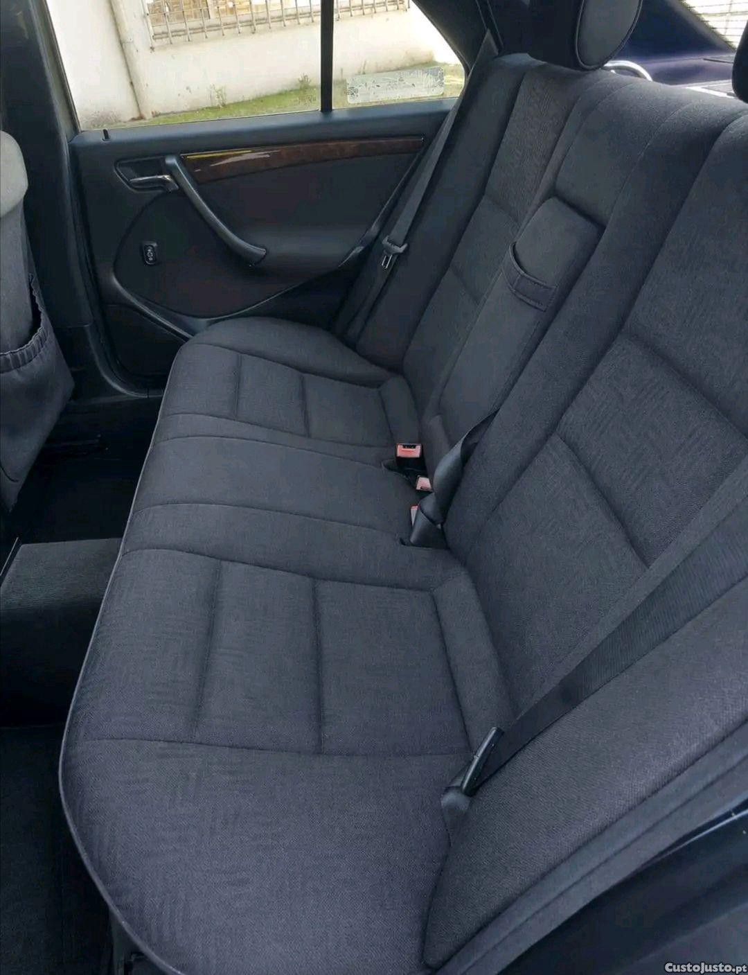 Mercedes-Benz C 220 Bom Estado — photo 4